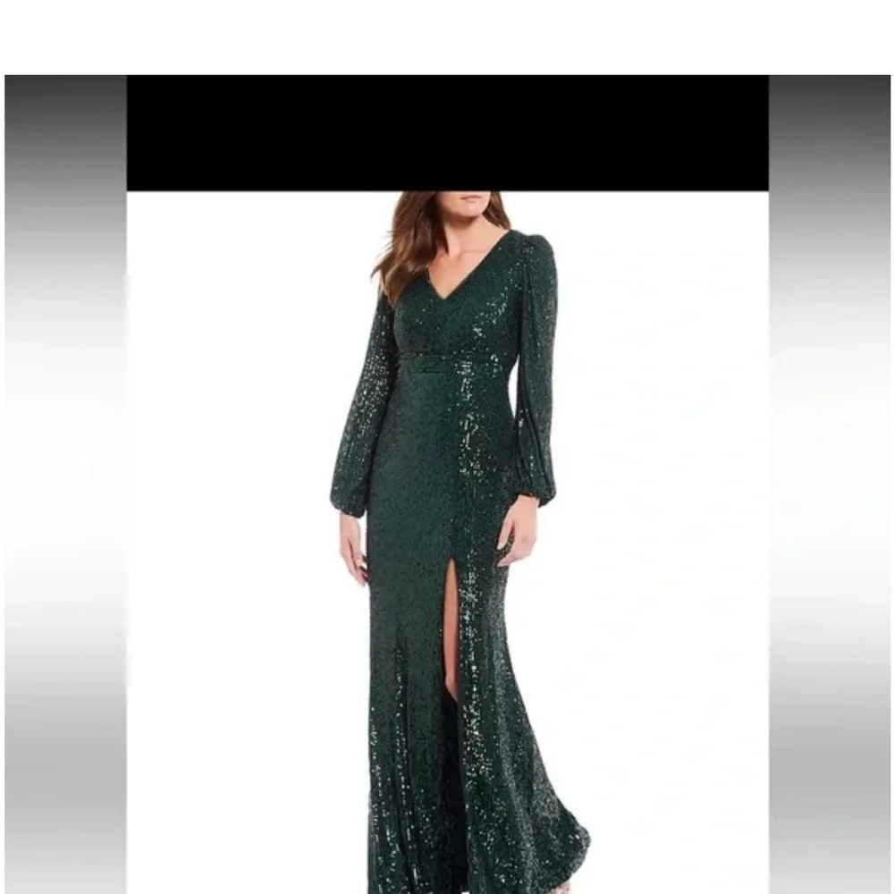 Xscape Dark Green Sequin Long Sleeve Gown sz 4 NWT - Picture 4 of 13
